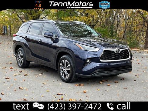 Used 2023 Toyota Highlander XLE image 2