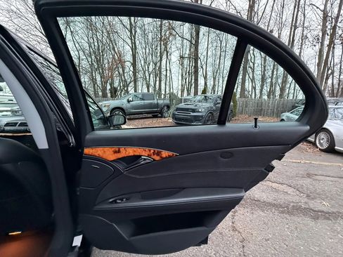 Used 2006 Mercedes-Benz E 350 4MATIC Sedan image 20