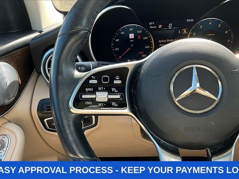 Used 2020 Mercedes-Benz GLC 300 4MATIC image 10
