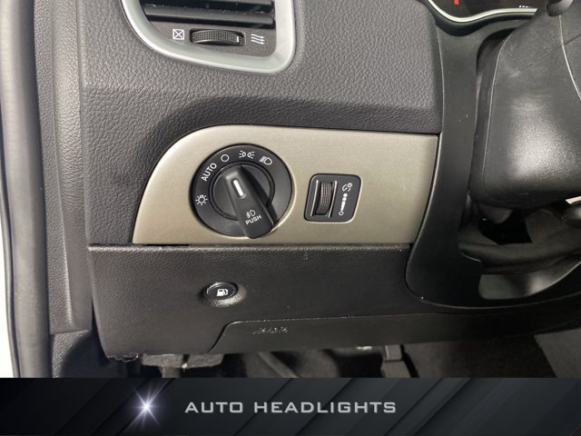 Used 2019 Dodge Durango SXT AWD/4WD image 24
