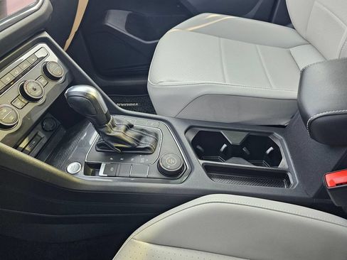 Used 2021 Volkswagen Tiguan SEL w/ 3rd Row Seat Package AWD/4WD image 30