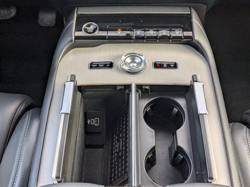 Used 2025 Lincoln Navigator Reserve AWD/4WD image 24