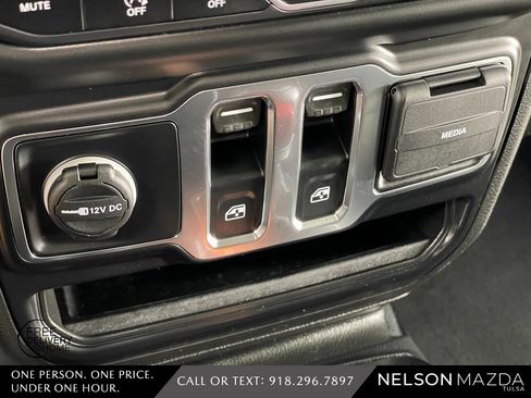 Used 2022 Jeep Wrangler Sport S image 33