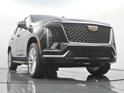 New 2026 Cadillac Escalade 4WD w/ LPO, Floor Liner Package image 22