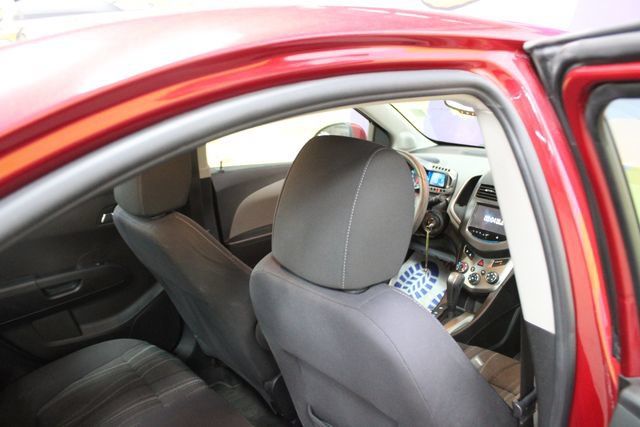Used 2015 Chevrolet Sonic LT FWD image 10