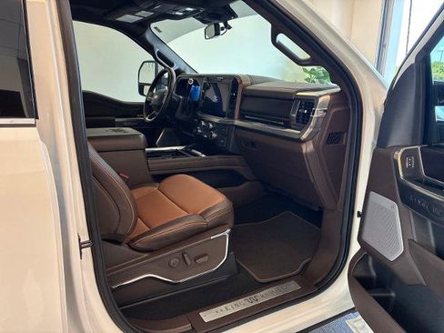 Certified 2025 Ford F250 King Ranch w/ Chrome Package AWD/4WD image 8