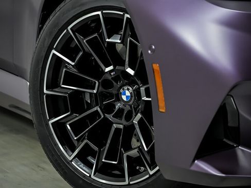 Used 2026 BMW M5 w/ Executive Package AWD/4WD image 3