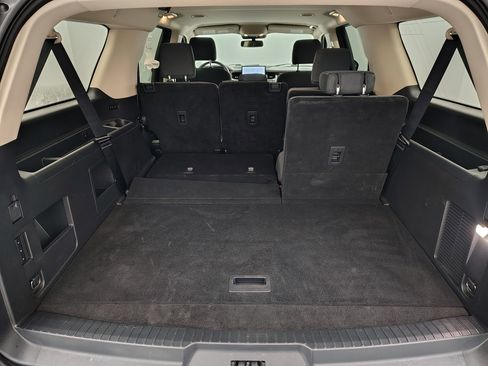 Used 2024 Ford Expedition Max XLT image 21