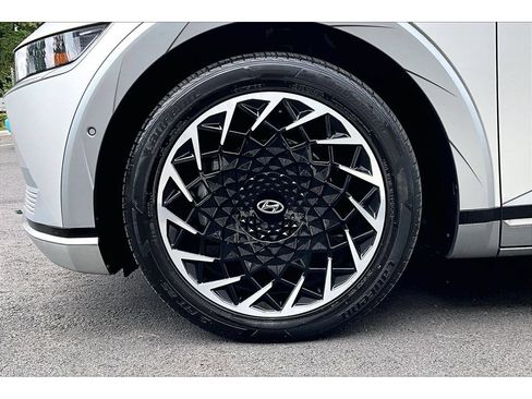 Used 2023 Hyundai Ioniq 5 Limited AWD/4WD image 9