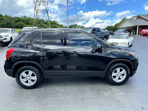 Used 2020 Chevrolet Trax LS w/ Tint and Cruise Package image 5