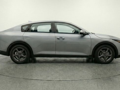 Used 2025 Kia K4 LXS image 11