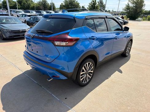 Used 2024 Nissan Kicks SV w/ Interior Electronics Package FWD image 5