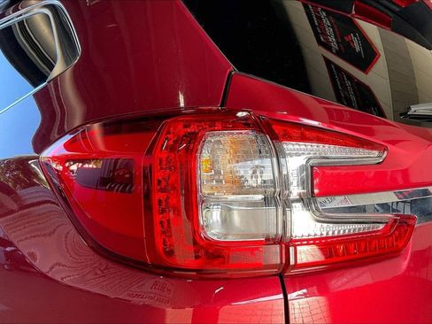 Used 2025 Subaru Ascent Premium AWD/4WD image 19