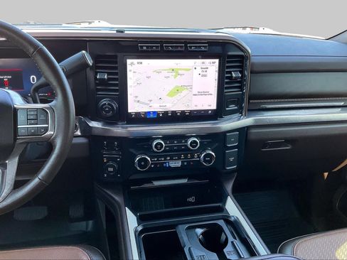 Used 2024 Ford F250 King Ranch w/ FX4 Off-Road Package AWD/4WD image 7