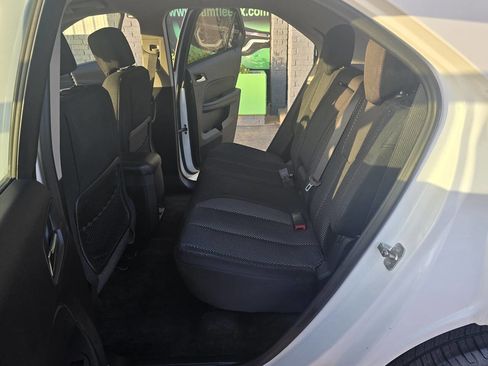 Used 2017 Chevrolet Equinox LS image 20