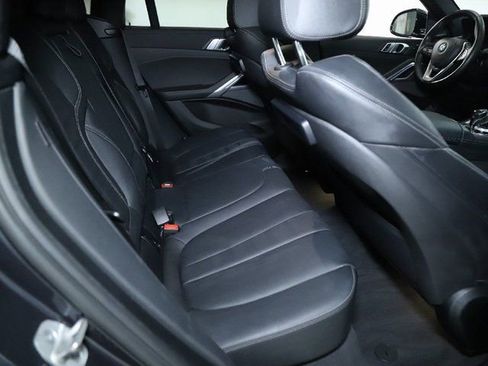 Used 2021 BMW X6 xDrive40i w/ Premium Package image 32