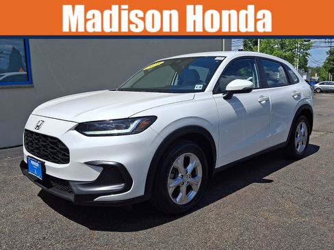 Used 2023 Honda HR-V LX image 1