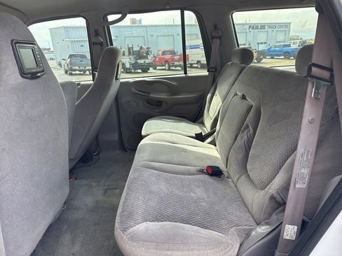 Used 1998 Ford Expedition XLT RWD image 16