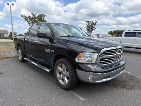 Used 2015 RAM 1500 Big Horn RWD image 3