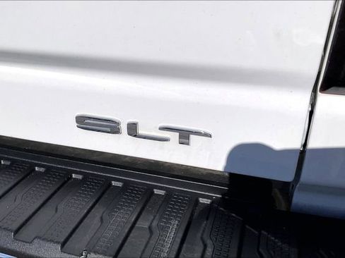 Used 2024 GMC Sierra 2500 SLT w/ SLT Premium Package image 21