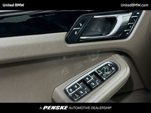 Used 2017 Porsche Macan S image 3