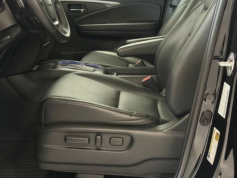Used 2023 Honda Ridgeline RTL-E image 12