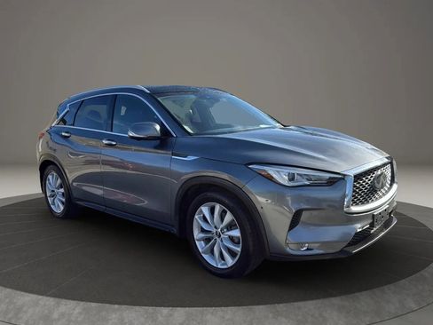 Used 2019 INFINITI QX50 Essential w/ Premium Heat Package AWD/4WD image 16