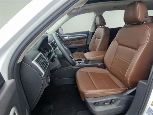 Used 2021 Volkswagen Atlas SE w/ Panoramic Sunroof Package image 14