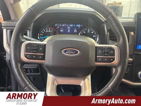 Used 2024 Ford Expedition Max XLT image 13