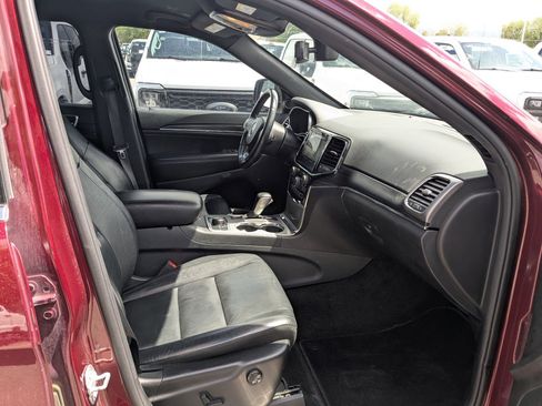 Used 2019 Jeep Grand Cherokee Limited AWD/4WD image 36