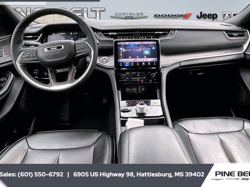 Used 2024 Jeep Grand Cherokee L Limited image 13