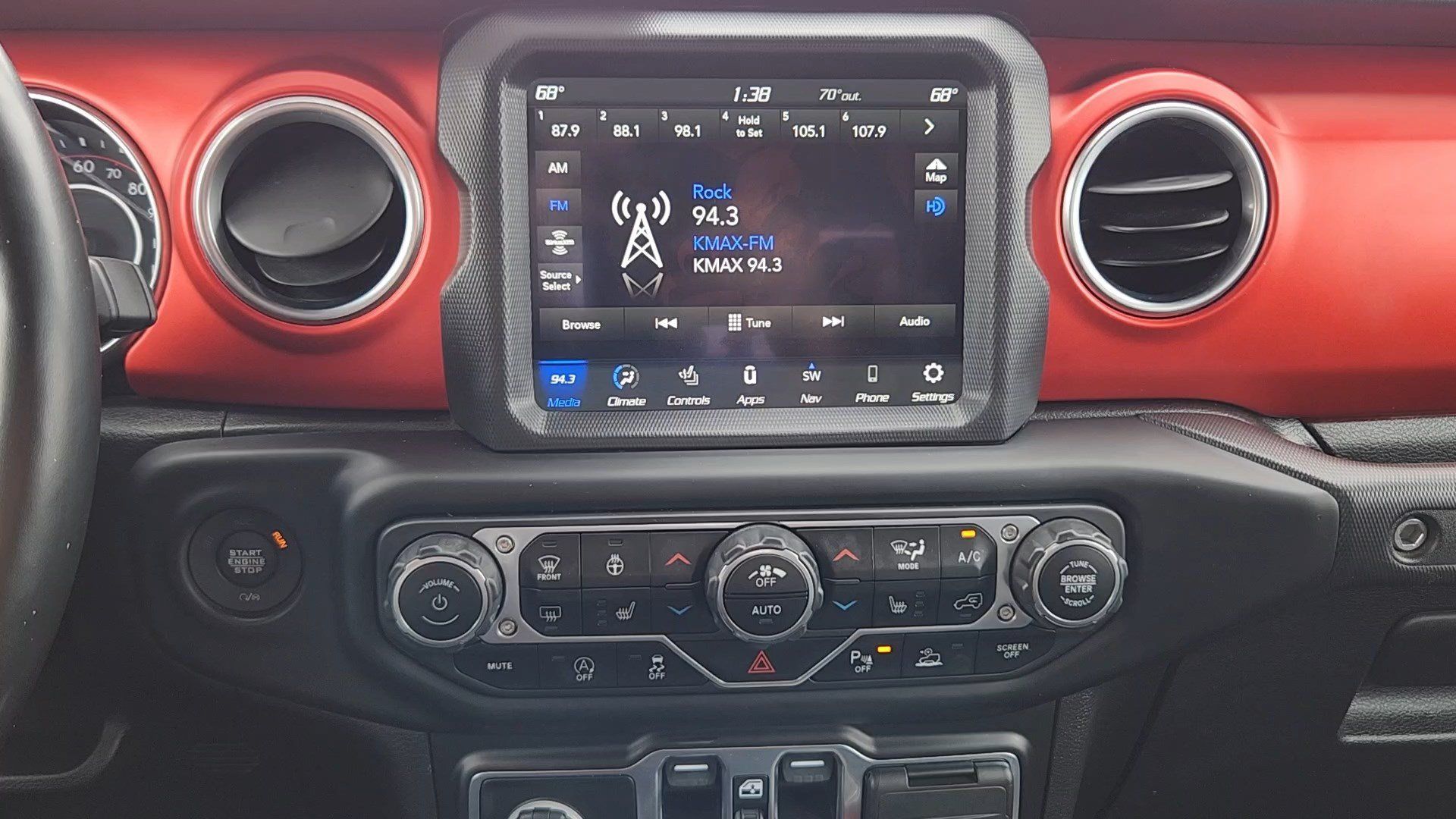 Used 2020 Jeep Gladiator Rubicon AWD/4WD image 13
