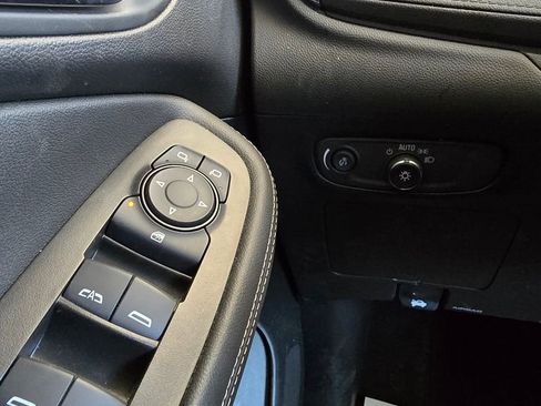 Used 2025 Buick Encore GX Preferred image 25