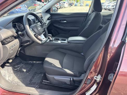 Used 2024 Nissan Sentra SV FWD image 17