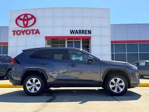 Used 2023 Toyota RAV4 LE FWD image 3