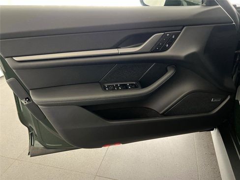 New 2026 Porsche Taycan image 15