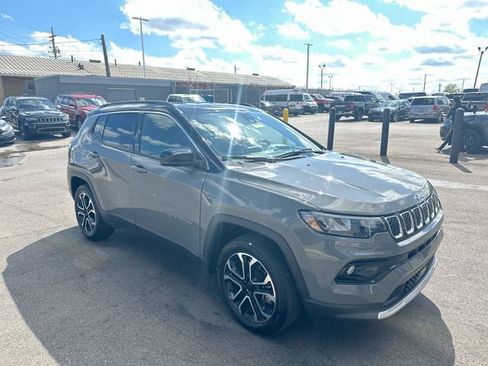 Used 2023 Jeep Compass Limited AWD/4WD image 11