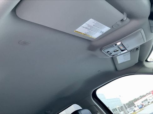 Used 2022 Toyota Tundra SR5 w/ SR5 Premium Package image 13