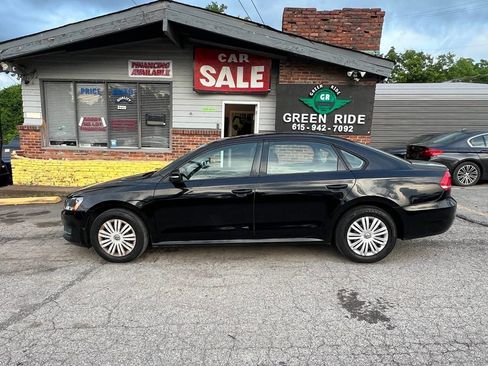 Used 2014 Volkswagen Passat 1.8T S FWD image 2