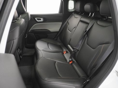 Certified 2024 Jeep Compass Limited w/ Sun and Sound Group image 21