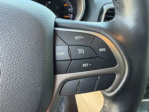 Used 2019 Jeep Grand Cherokee Limited w/ Trailer Tow Group IV image 35