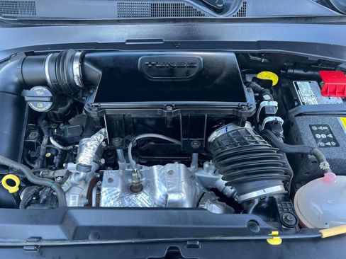 Used 2025 Jeep Compass Limited image 27