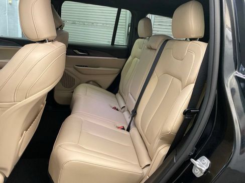 Certified 2024 Jeep Grand Cherokee Limited AWD/4WD image 23