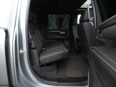 Used 2025 Chevrolet Silverado 3500 High Country w/ High Country Premium Package image 39