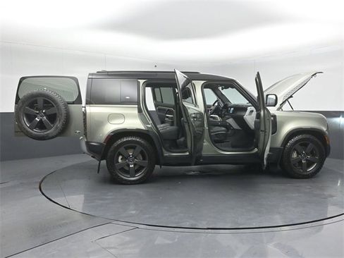 Used 2022 Land Rover Defender 110 SE image 60