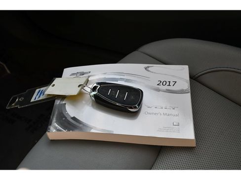 Used 2017 Chevrolet Volt LT w/ Comfort Package FWD image 36