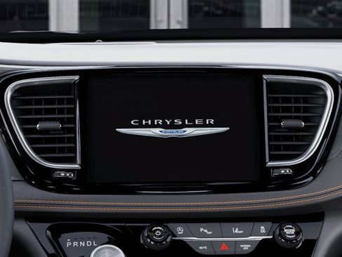 New 2026 Chrysler Pacifica Pinnacle FWD image 18