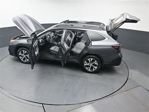 Used 2020 Subaru Outback Limited image 51