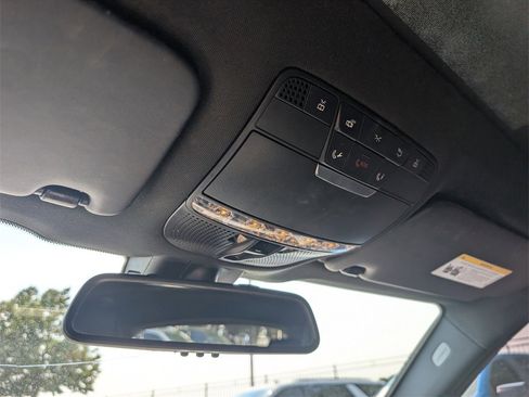 Used 2019 Mercedes-Benz GLC 300 4MATIC image 33