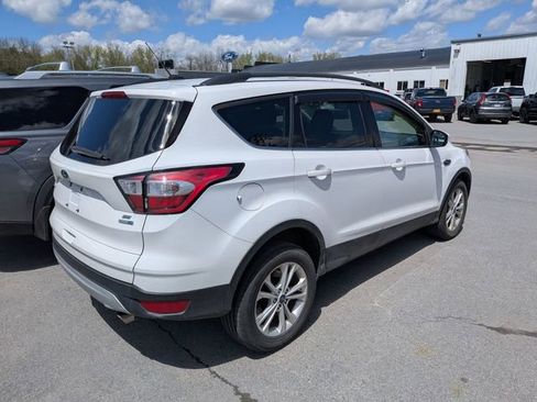 Used 2018 Ford Escape SE AWD/4WD image 4